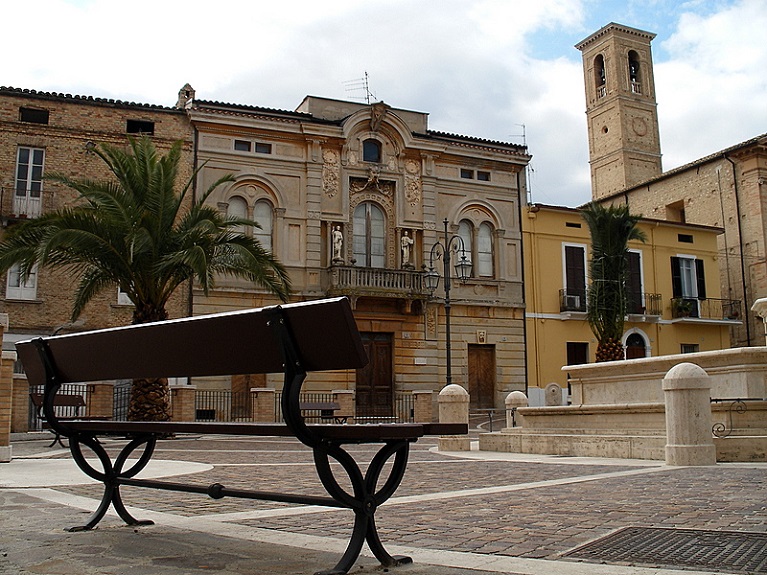 Scopri Nereto